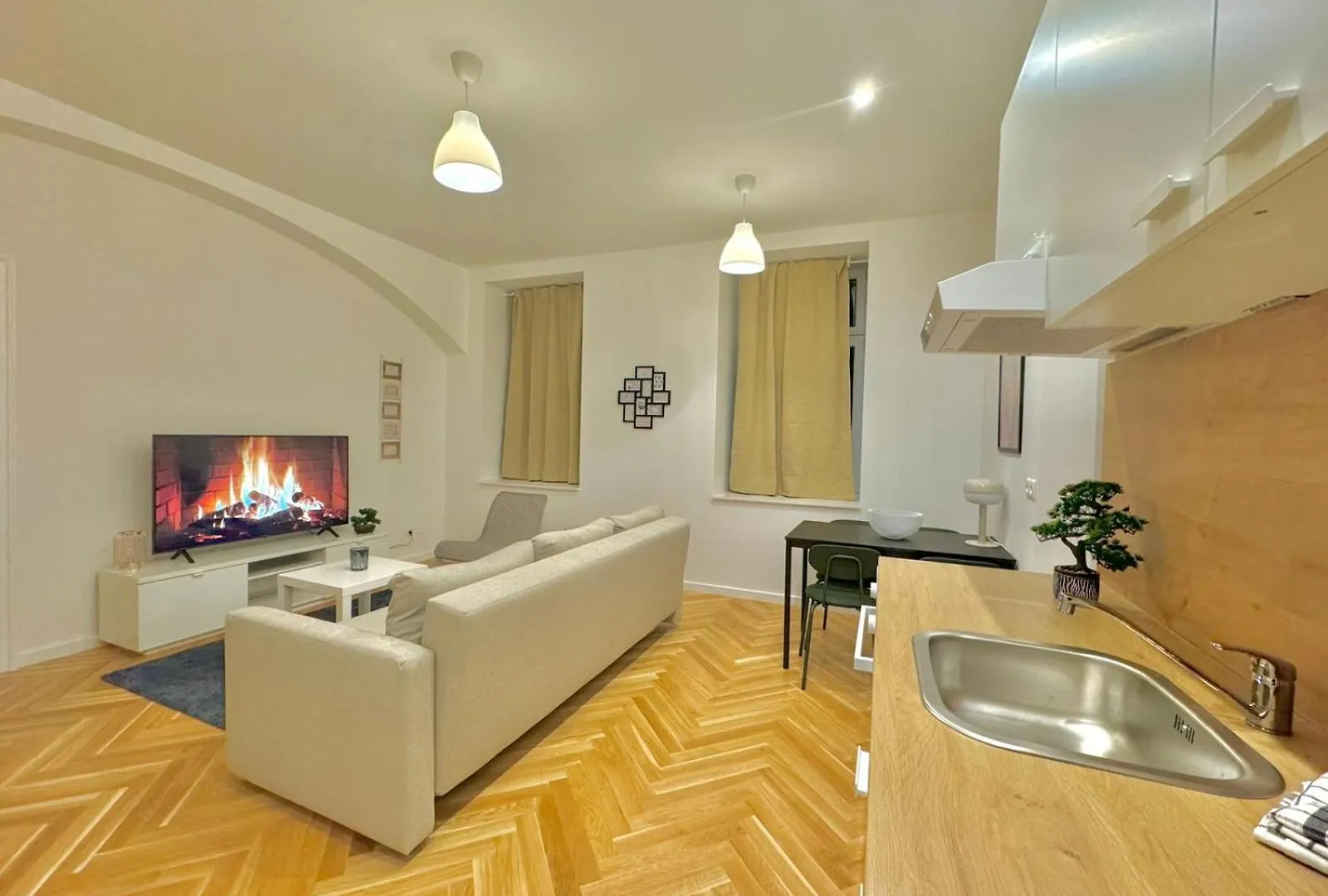 Ar Living Vienna Apartments & Suites